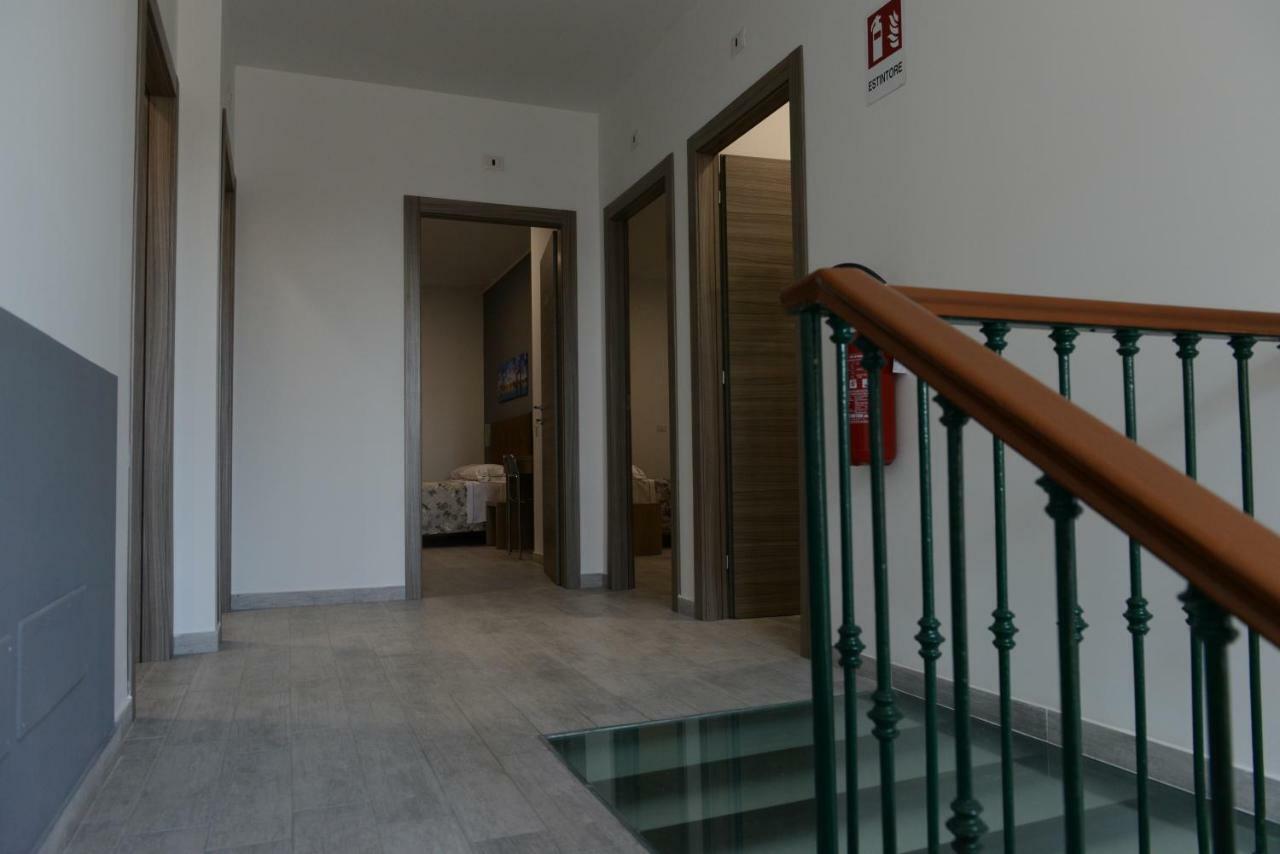 Hotel Oregon Milan Luaran gambar